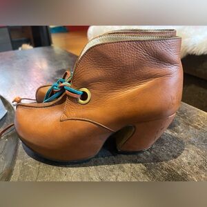 John Fluevog Prepare Tailor shoe bootie brown sz 8